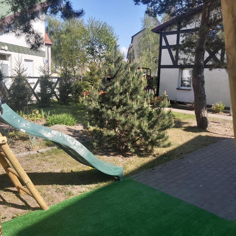 Nadmorskie Apartamenty Устка Экстерьер фото